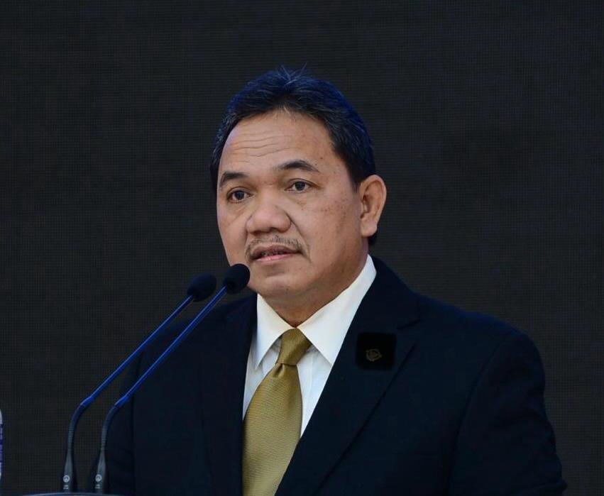 Prof. Dr. Achsanul Qosasi