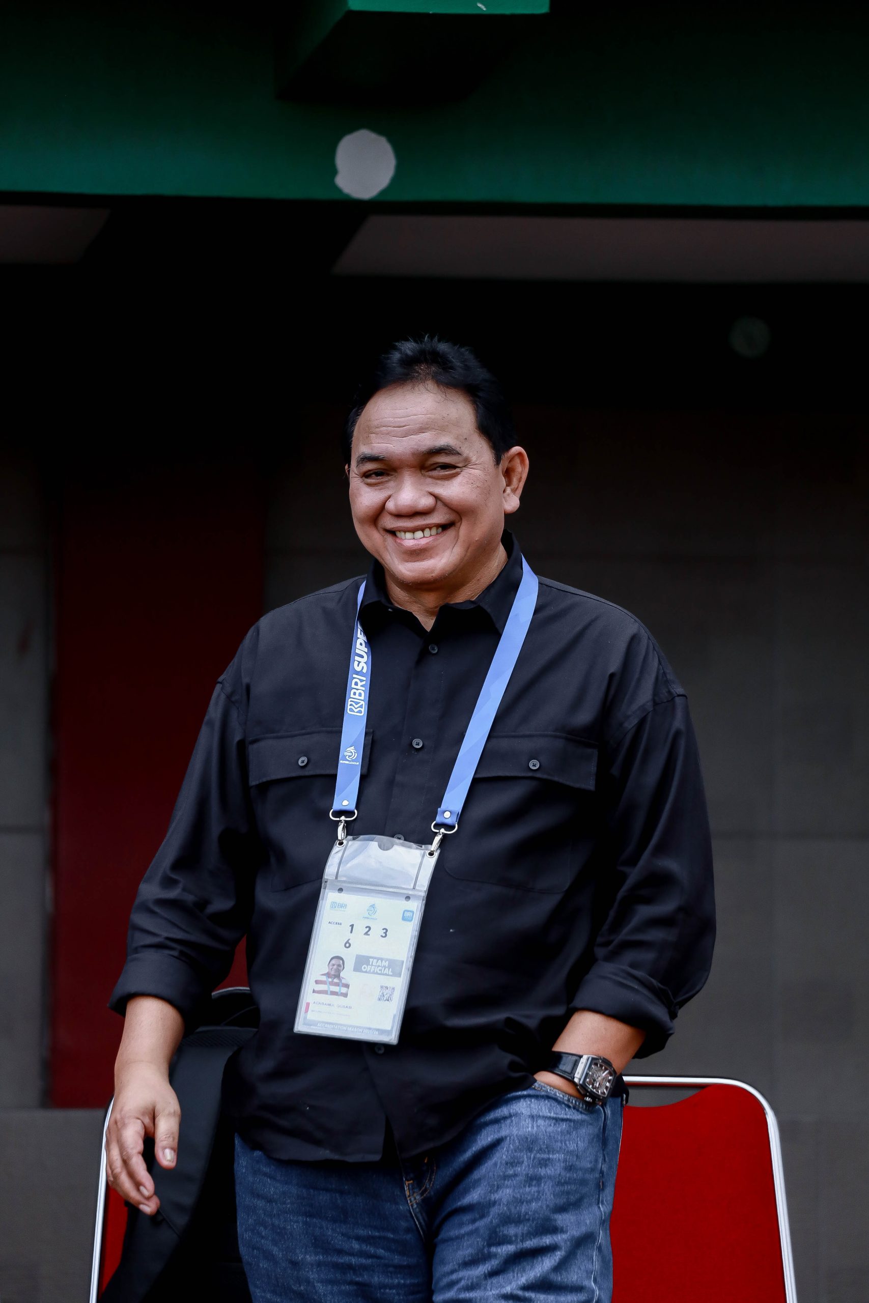 Achsanul Qosasi di stadion